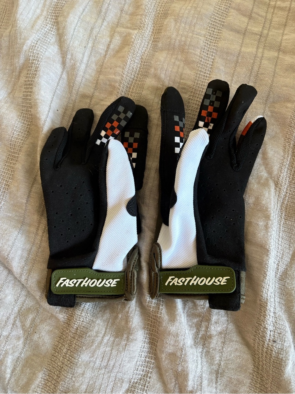Men’s Fasthouse MTB gloves - Picture 2 of 3